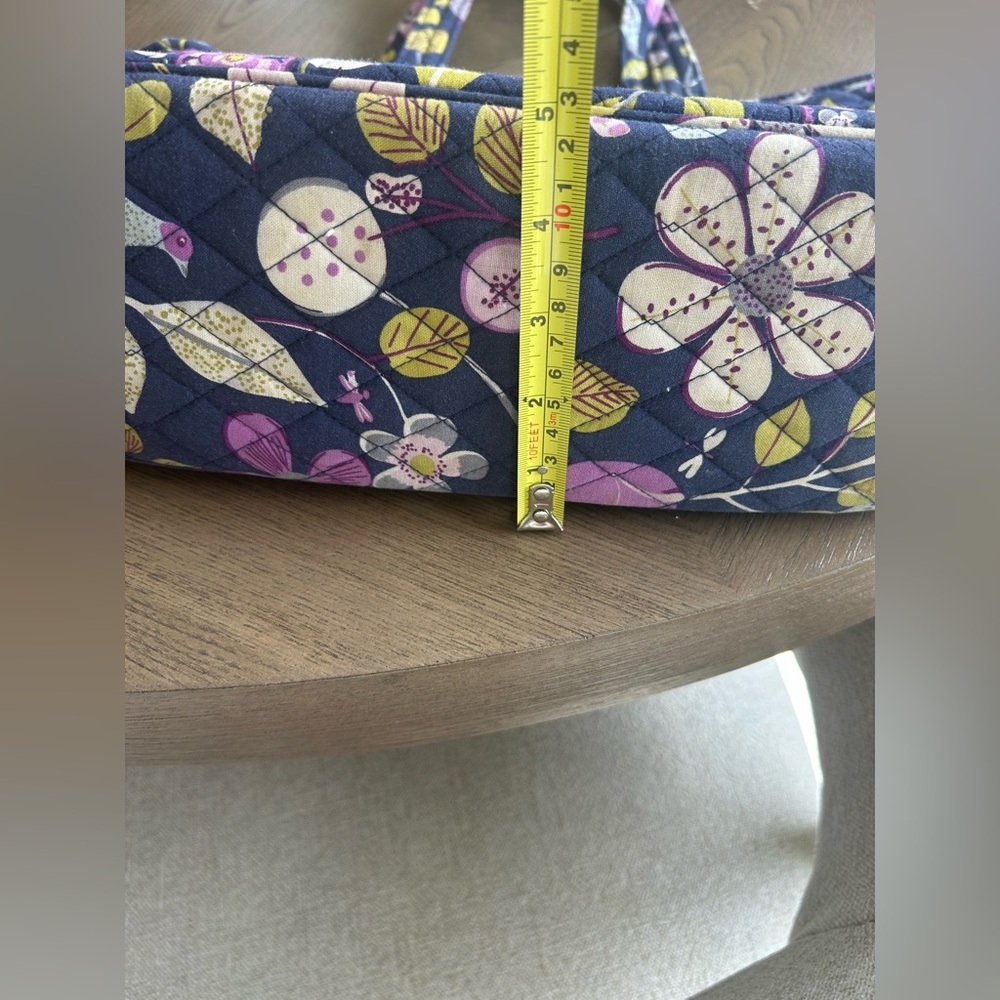 Vera Bradley “Retired” Floral Nightingale Tote - Picture 12 of 12
